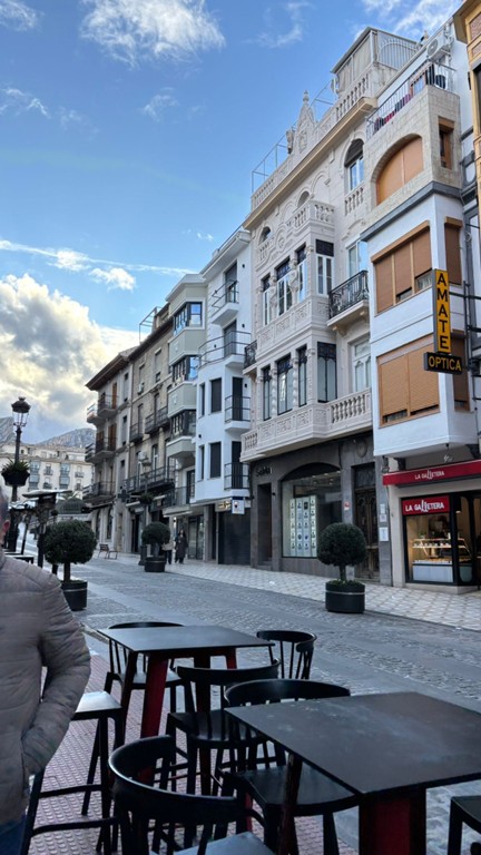 (c) Lloyd 2026: Straße in Jaén