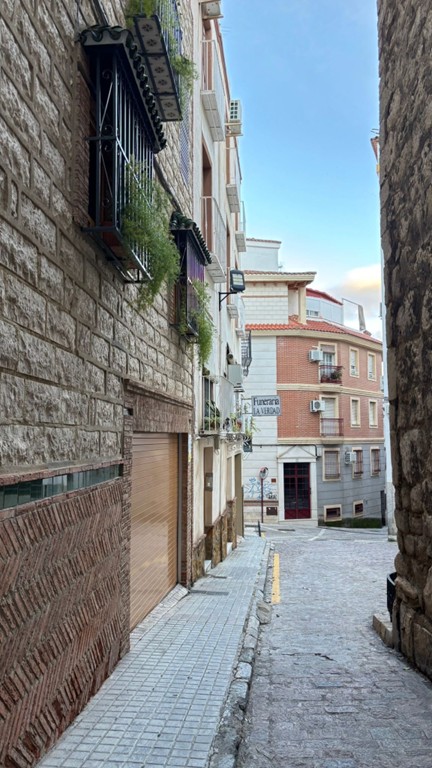 (c) Lloyd 2026: Straße in Jaén